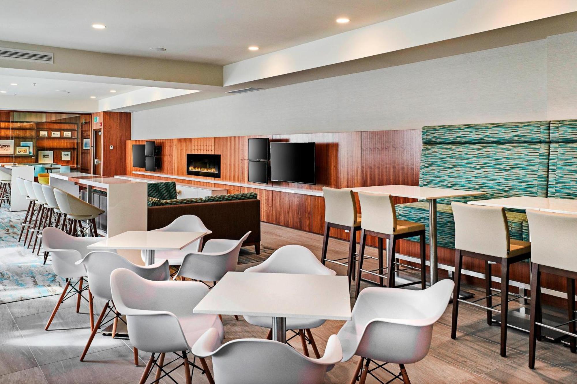 Delta Hotels By Marriott Dartmouth Exterior foto